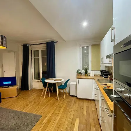 Apartment Porte De Versailles Olivier De Serre